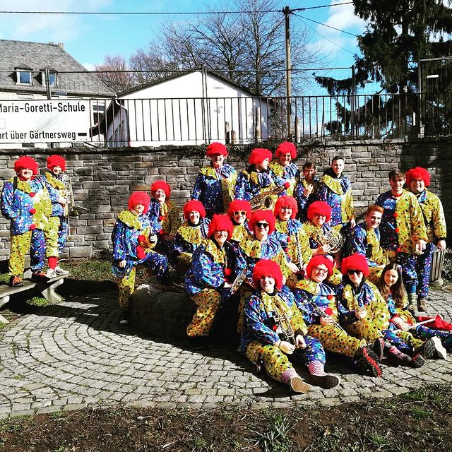 Photo by Musikalische Löwen on February 25, 2020. Image may contain: 10 people.